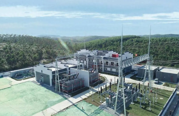 同力日升：天啟鴻源圍場(chǎng)共享儲(chǔ)能電站項(xiàng)目并網(wǎng)成功