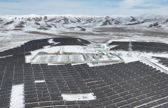 年發(fā)電量達4.5億千瓦時！四川首個構(gòu)網(wǎng)型儲能光伏電站投產(chǎn)