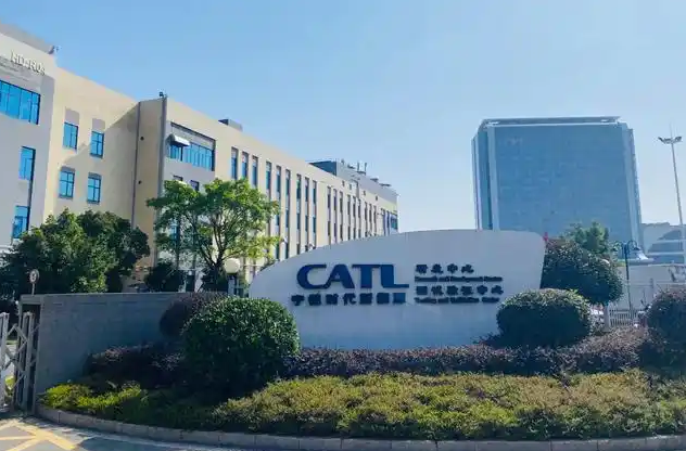 寧德時代日賺1.39億背后：“價格戰(zhàn)”致營收十年首降，儲能出海拉高利潤水平